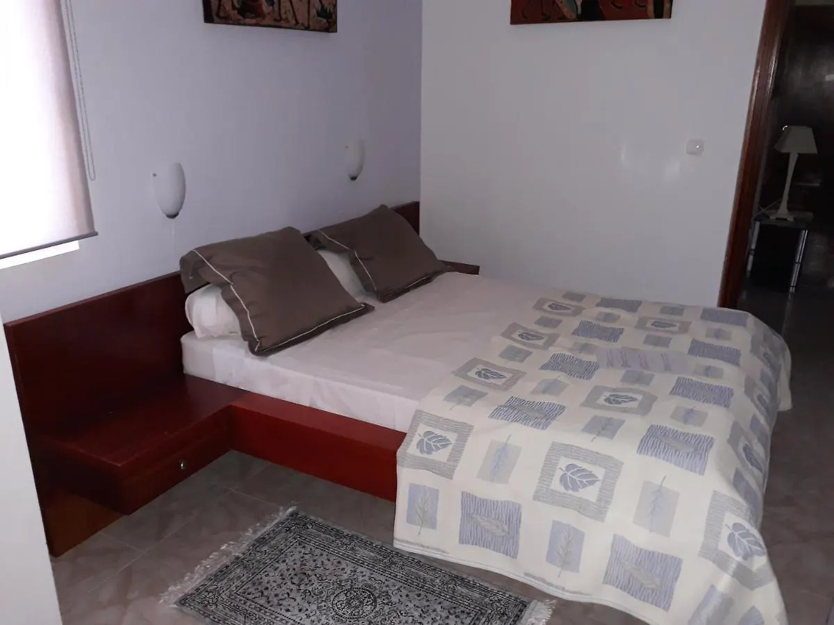 Yria Residencial Bed & Breakfast Porto Novo