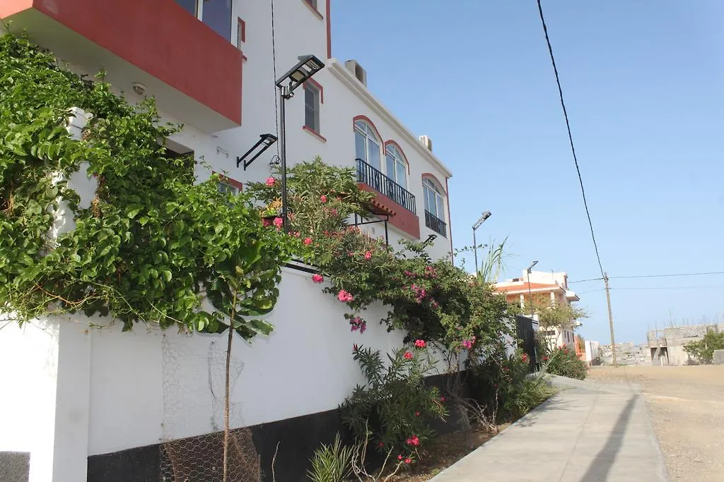 ***  Yria Residencial Bed & Breakfast Porto Novo  Cape Verde